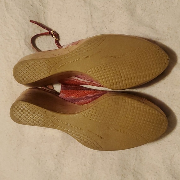 Stuart Weitzman Wedges 7 1/2 M - Picture 9 of 12